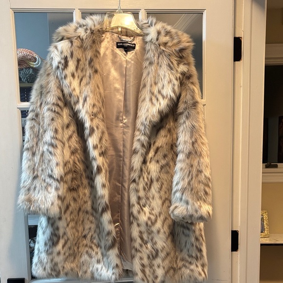 Karl Lagerfeld Jackets & Blazers - Karl Lagerfeld Cream and Black Faux Fur Teddy Jacket animal print leopard